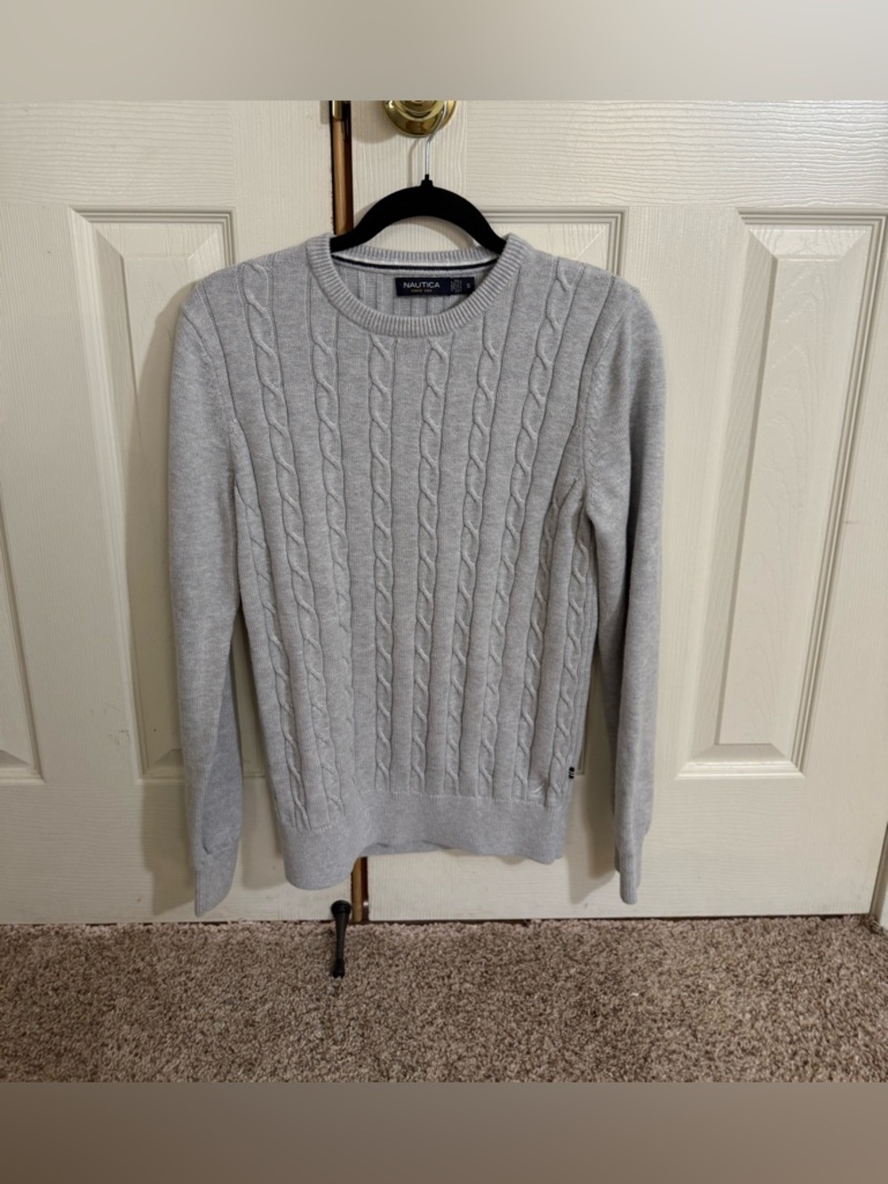 Nautica Men’s Light Gray Cable Crewneck Sweater